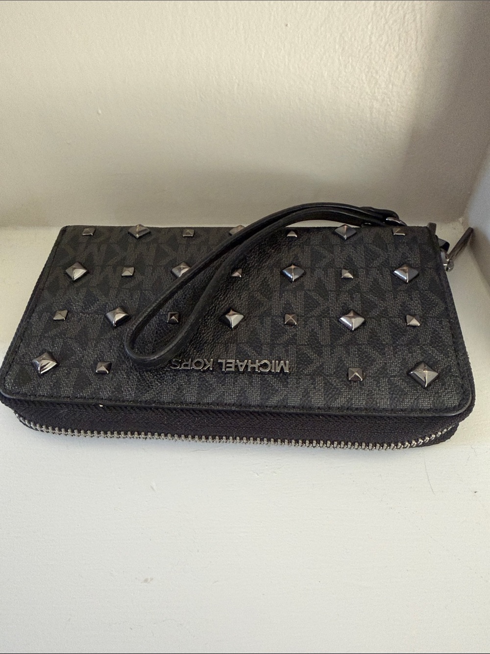 Michael Kors Studded Logo Zip Around Wristlet Wallet - Picture 4 of 7